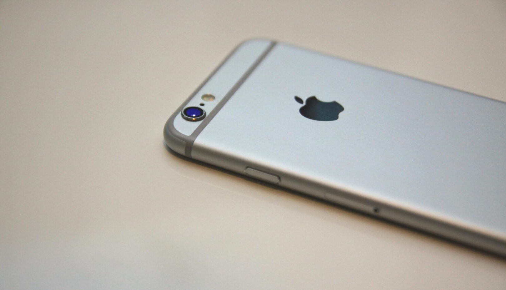 Free Space Gray iPhone 6 Stock Photo